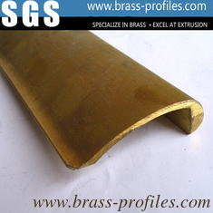 China Kundenentwurf Goldgelb Extrudierte Stiftklemmen Messingprofile fournisseur