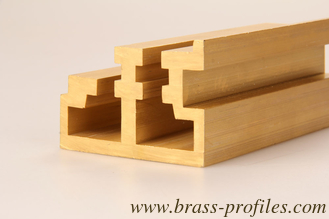 China Extrudierte Messing-Dekorationsprofile Massivmessing-Abschnitte Extrudieren fournisseur