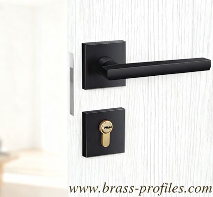 China Kupfersperre aus massivem Messing geschmiedetem Scheinverschluss mit Schließkern der Klasse A, geeignet für Holz- und Metalltüren und mehrere Schließmöglichkeiten fournisseur