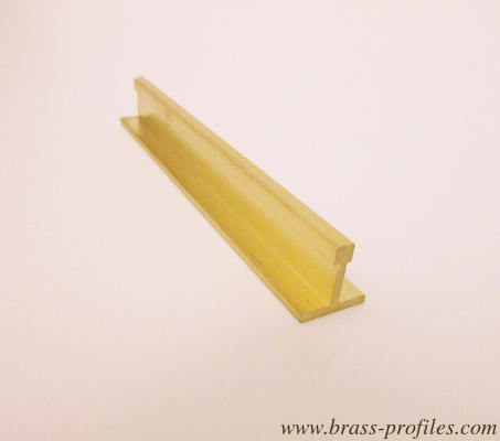 12FT Kupfer-T-Extruders - Profile / Messing-Tie-Abschnitte mit Heißdruck fournisseur