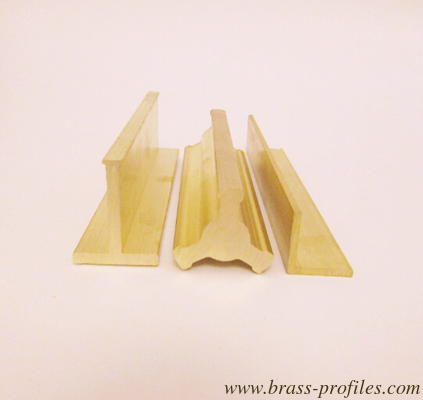 Extrudierte Profile Kupfer mit speziellen Formen Messing Extrusionen fournisseur