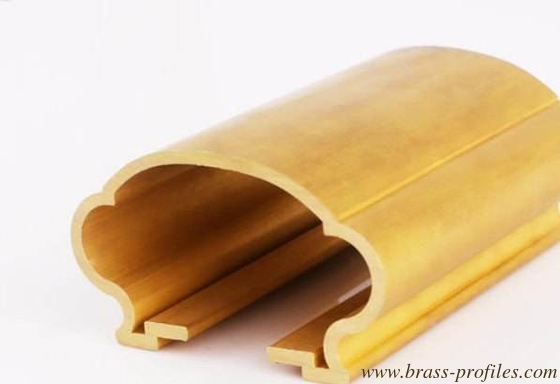 Extrudierte Kupfergriffe Profile Messing Treppe Armlehnen Rahmen Designgriffe fournisseur