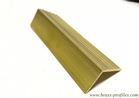 Dekorative Messing-Treppe-Nasenprofil für Marmor-Kante Messing-Anti-Rutsch-Treppe fournisseur