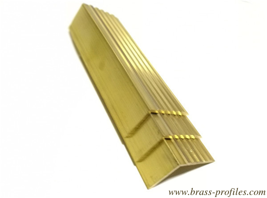 Dekorative Messing-Treppe-Nasenprofil für Marmor-Kante Messing-Anti-Rutsch-Treppe fournisseur