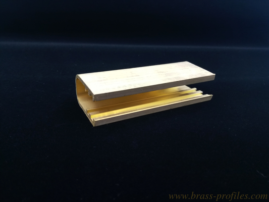 33 mm x 25 mm x 2 mm starker Messing U-Kanal für die Dekoration von Restaurants fournisseur