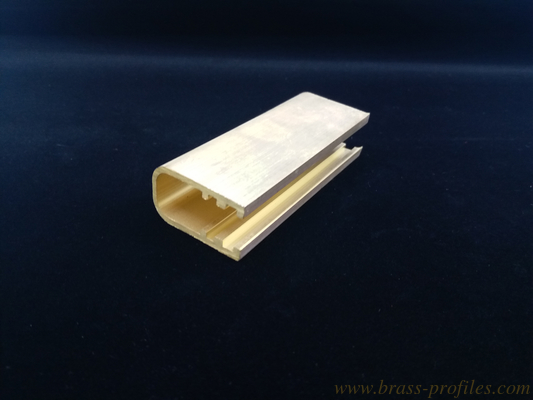 33 mm x 25 mm x 2 mm starker Messing U-Kanal für die Dekoration von Restaurants fournisseur
