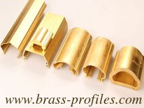 Luxuriöse Messing-Arm-Rails und Goldene Design-Messing-Treppenhandgriffe fournisseur
