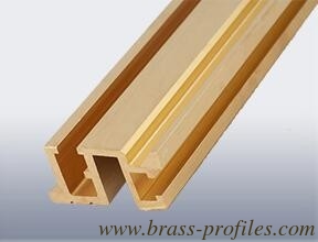 Schillernde goldene Farbe für Messing Tür Fensterrahmen Profil Kupferlegierung Fenster Hardware fournisseur