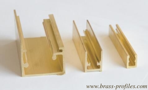 Customized Messing Extrusionsrahmen für Schiebetüren und Fenster fournisseur