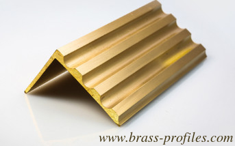 Alle Architektur und Design Massive Messing Treppe Nasen Messing Treppe Rand Profile für fournisseur