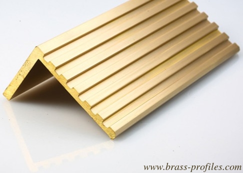 Bronzene Treppennasen Messing Anti-Rutschstreifen Sicherheitsteile Messing Treppenstreifen fournisseur