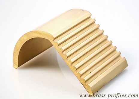Bronzene Treppennasen Messing Anti-Rutschstreifen Sicherheitsteile Messing Treppenstreifen fournisseur