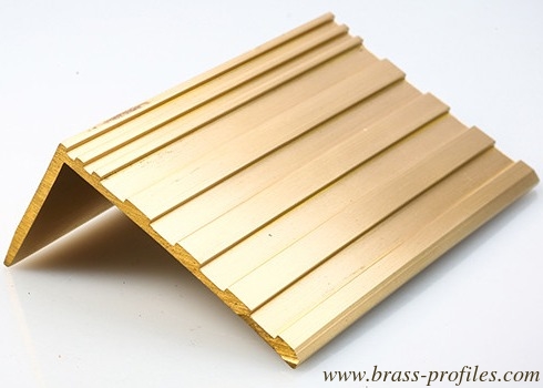 Treppe Kupferlegierung Schieberegler L-Form Treppe Nasenbrass Nasenbrass Schritt Kante fournisseur